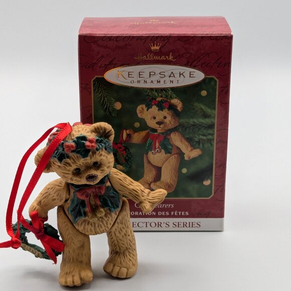 Hallmark Keepsake Gift Bearers 2001, 3rd in Series, Vintage Porcelain Ornament - Picture 2 of 10